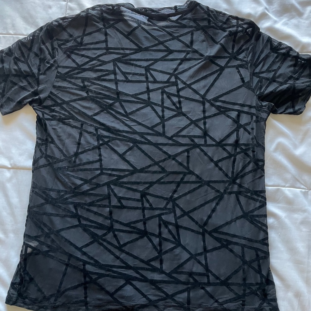 Geometric Mesh Tee - Picture 3 of 3
